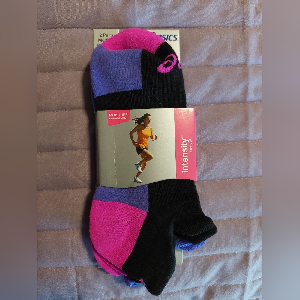 NWT Ladies Asics Socks (6 pair)